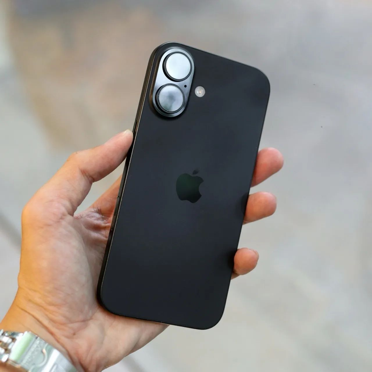 IPHONE 16 128GB 
