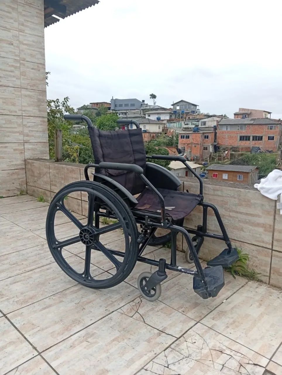 Vendo cadeira de rodas 