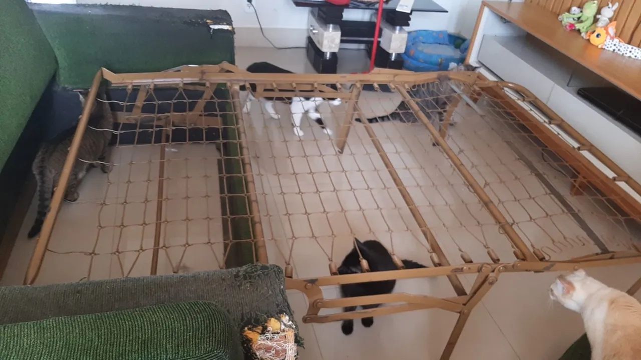 DONATION - Sofa for refurbishment65581375424898123