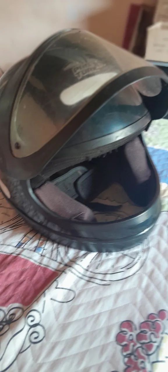 Capacete usado mas bem conservado  - Foto 5