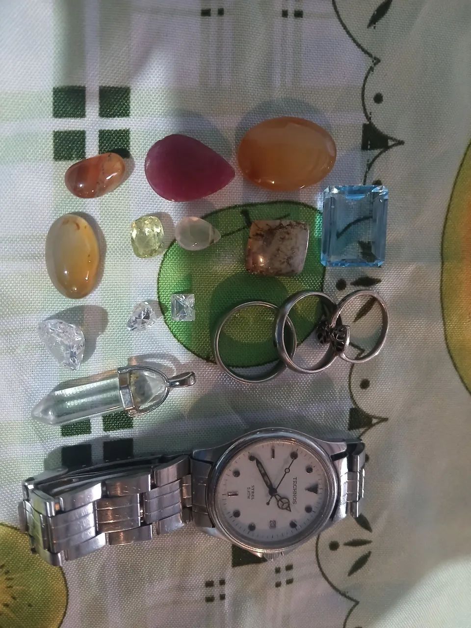 Relógio  e anel de prata  e  pedras..