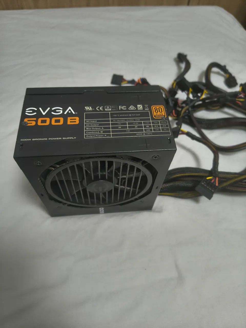 Fonte EVGA 600B 600w 80 plus Bronze