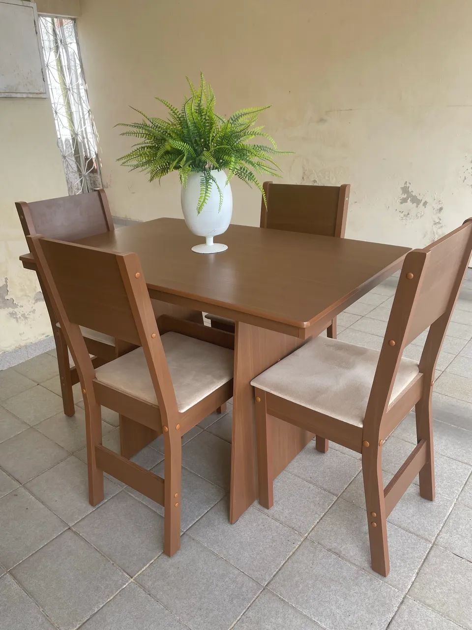 Mesa c 4 cadeiras nova - Foto 3