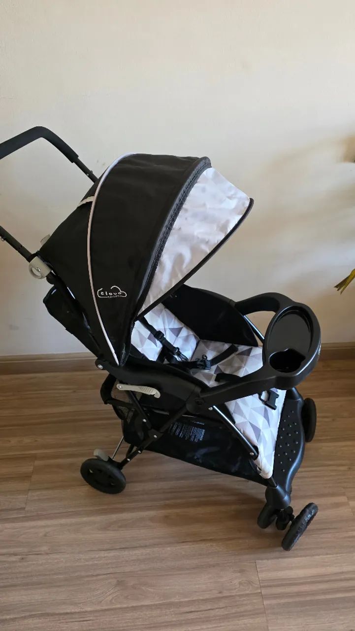Carrinho de bebe leve Kolcraft Cloud Plus - Foto 3