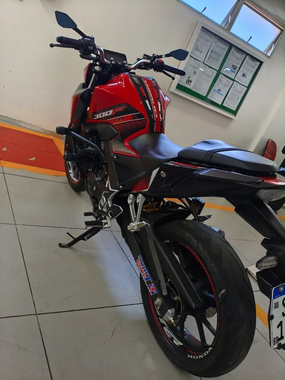 CB 300F  - Foto 5
