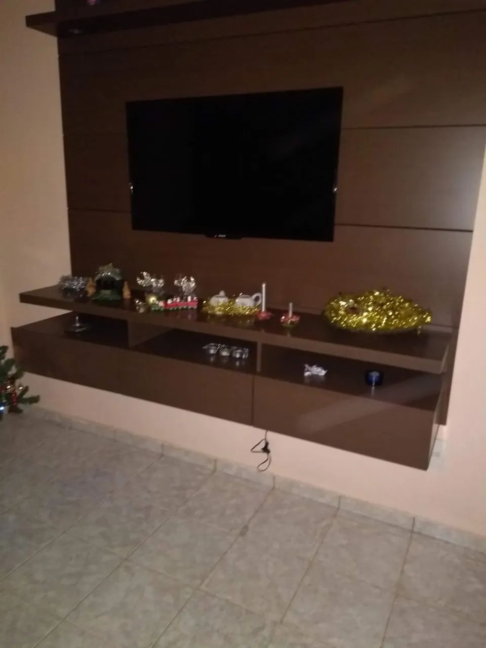 Rack com Painel em Madeira Maciça de Mogno - Foto 2