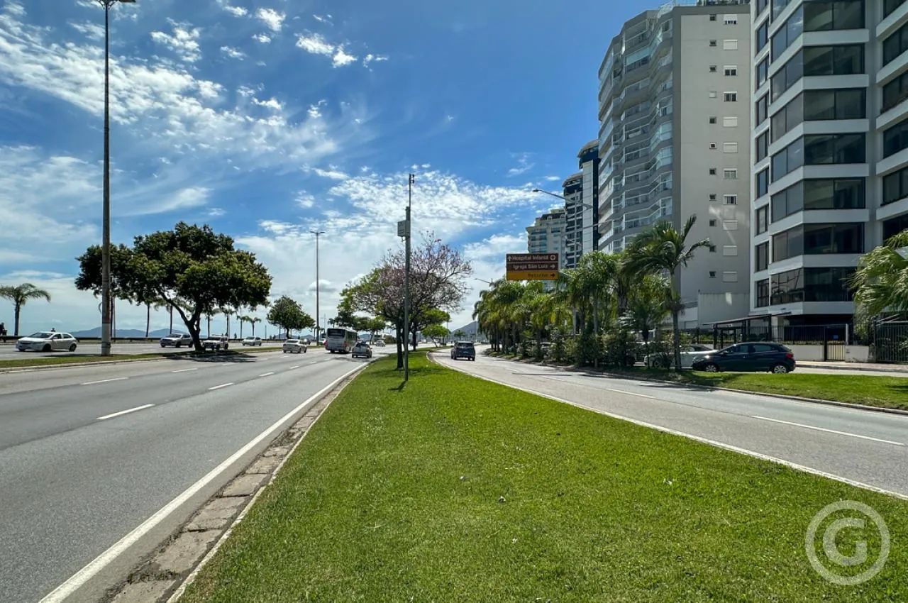 Viva com estilo e conforto no Edifício Saint Tropez, em Florianópolis - Foto 4