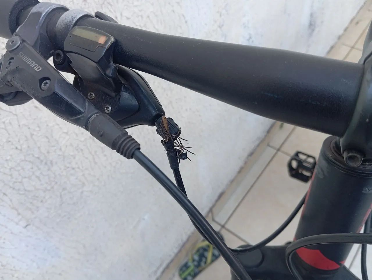 Bicicleta Oggi aro 29 + bomba de ar  - Foto 2