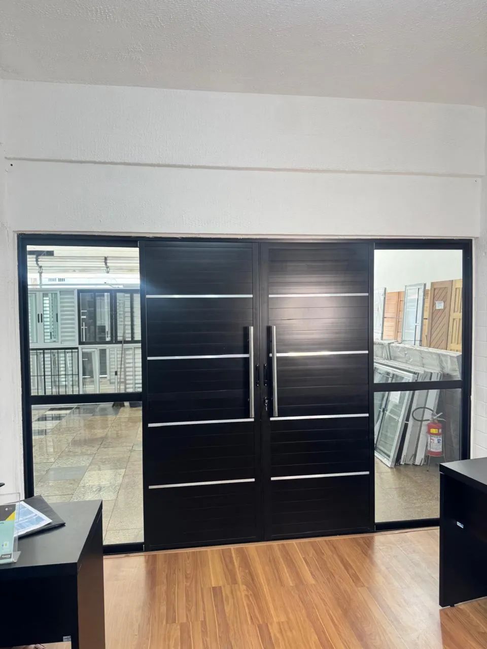 PORTA DE ALUMÍNIO PRETO LAMBRIL SACADA 2 METROS  - DIRETO DA FÁBRICA 