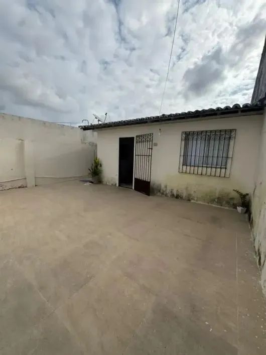 VENDO CASA EM SANATA COM QUINTAL