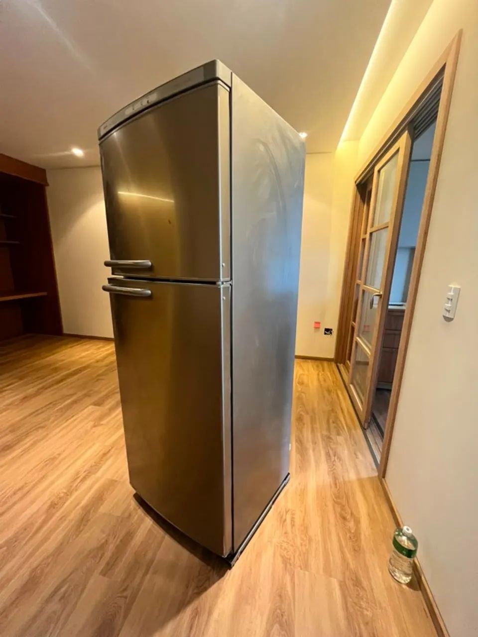 GELADEIRA BOSCH 420L com RODINHAS - Foto 3
