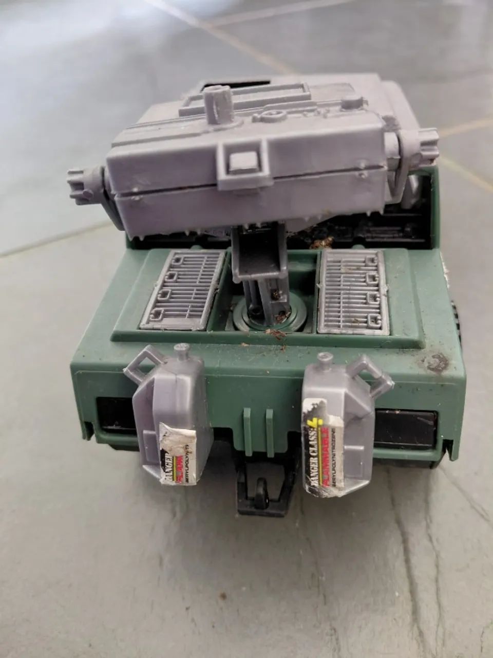 Versão vintage do veículo V.A.M.P. (Multi-Purpose Attack Vehicle) - Foto 3