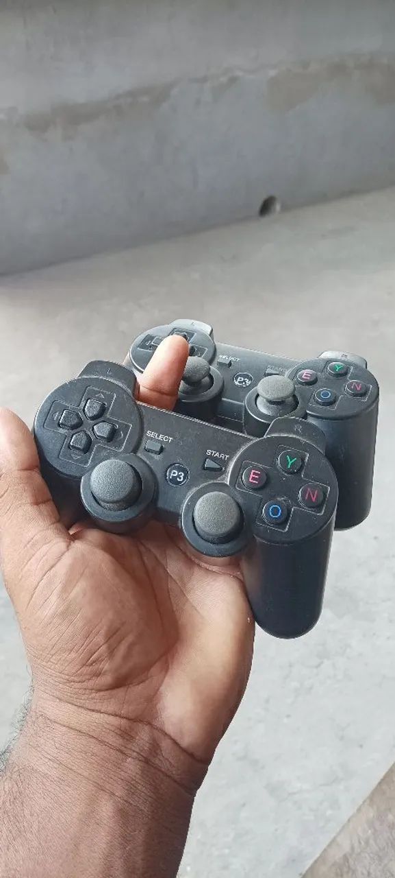 Ps3 com 2 controles e cabos funcionando perfeitamente  - Foto 3