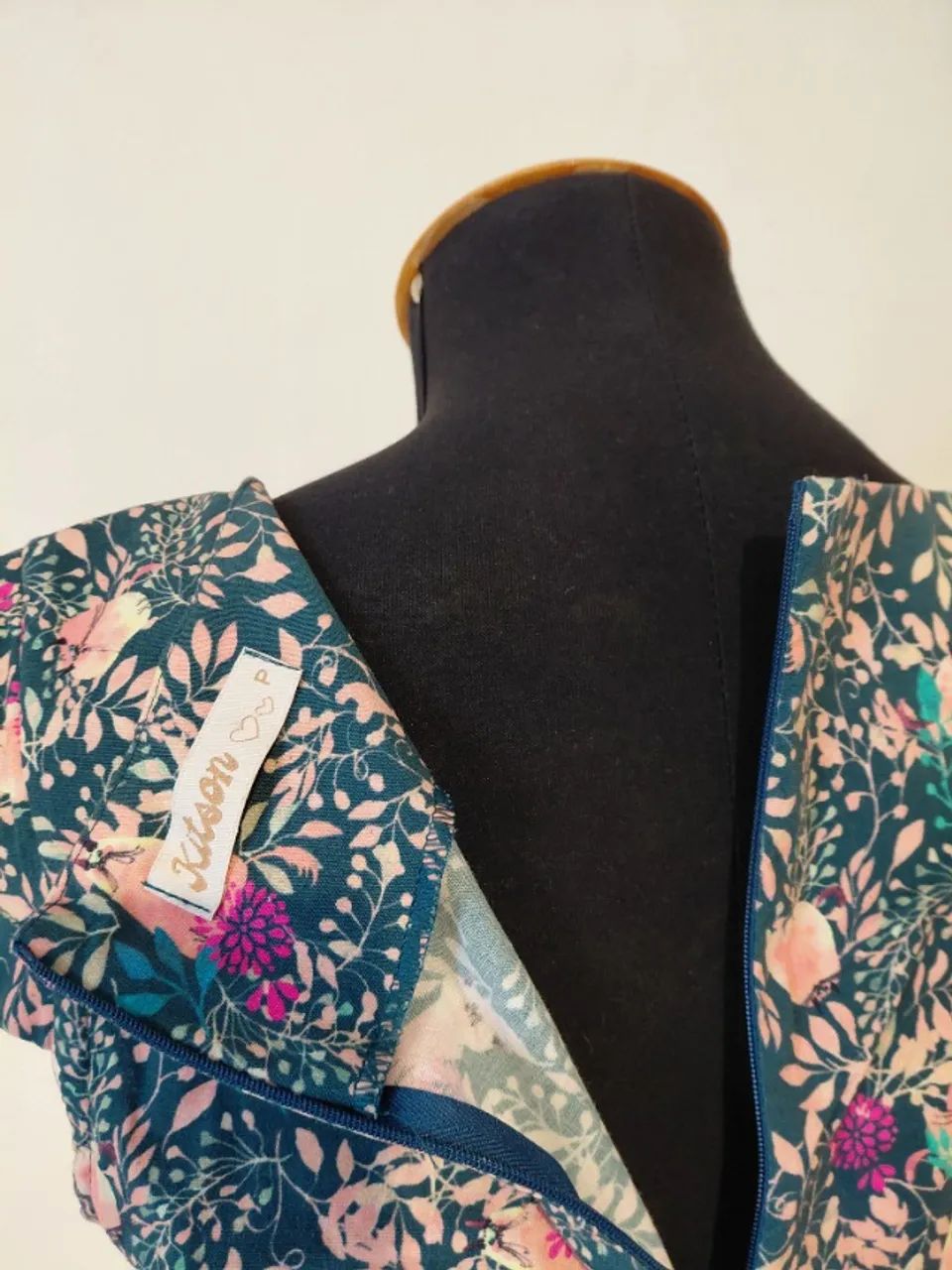 Vestido floral - Kitson - Foto 3