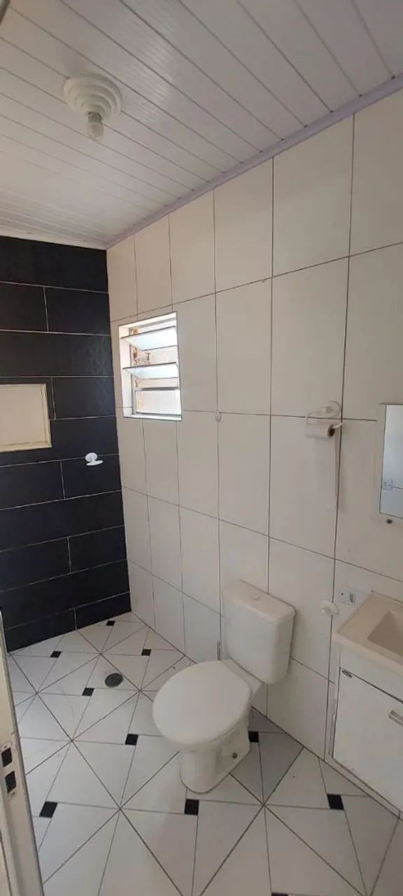 Aluga-se casa 3 comodos ( LEIA A DESCRIÇÃO) - Foto 2