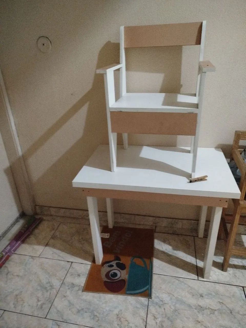 Mesa e cadeira infantil