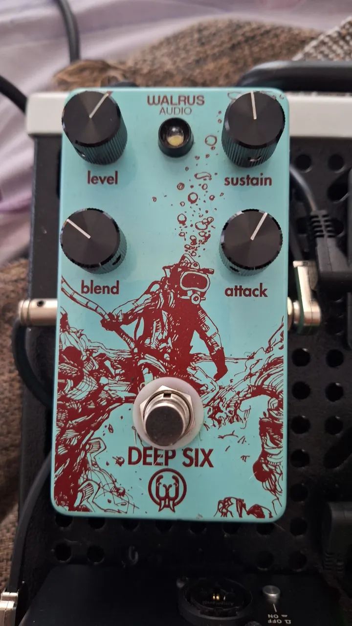 Deep Six Walrus418477662861404160