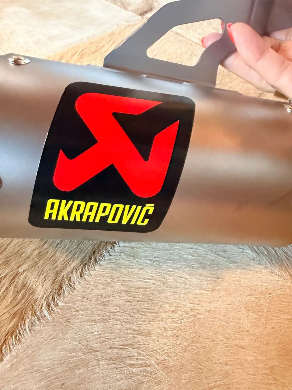 Cano esportivo original Akrapovic - Foto 5