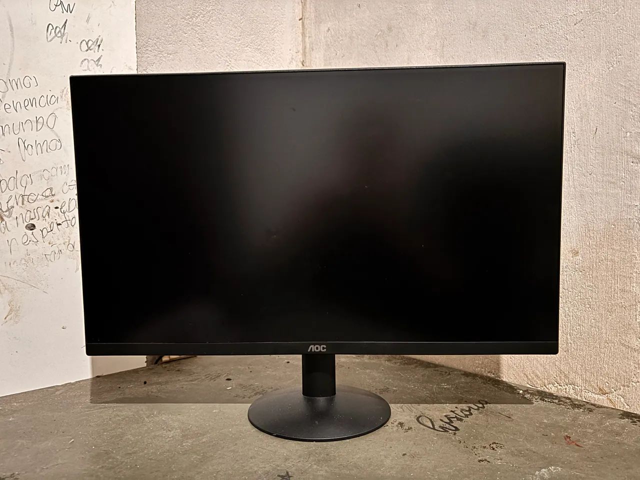 Vendo um monitor de 27 polegadas 