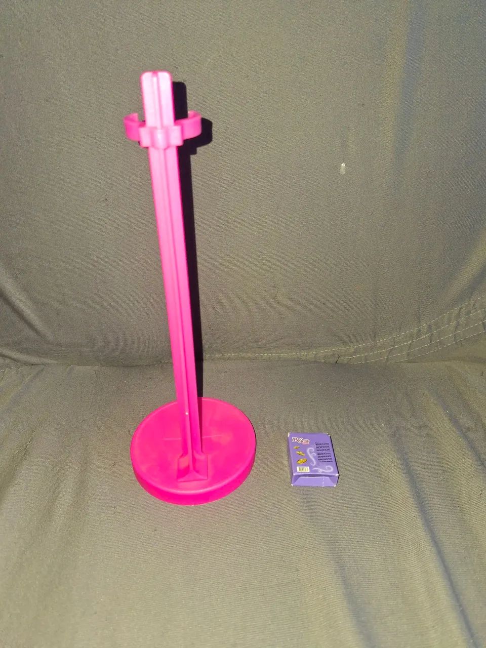 *Kit/Lote Suporte Rosa Estrela Barbie/Monster High + caixa de cookies Twyla Fearbook G3* - Foto 2