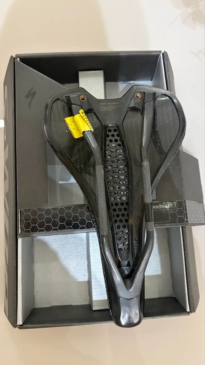 Selim S-Works Romin EVO com Mirror 143mm - Acessórios de Ciclismo