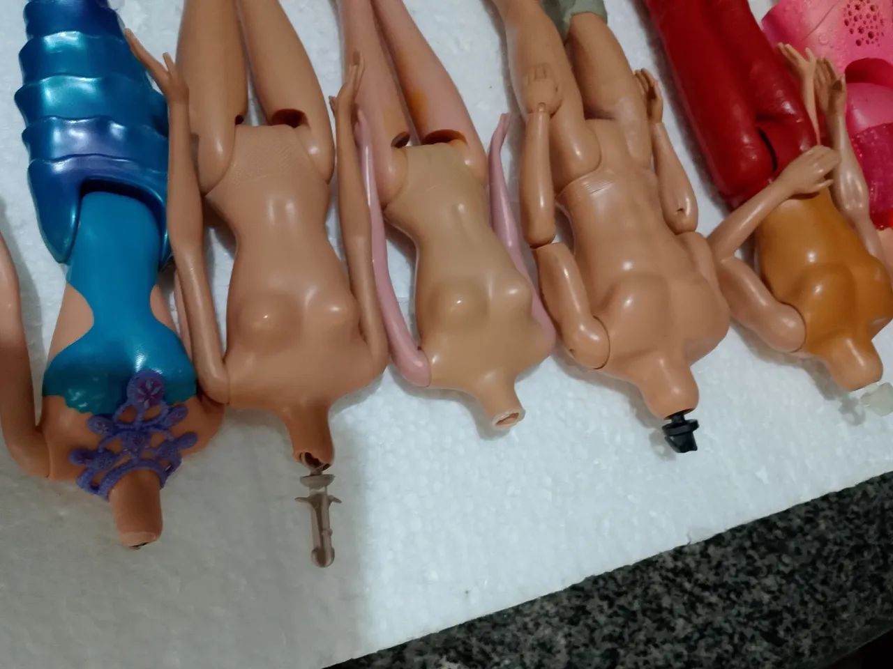 Lote de sucatas de corpos de bonecas Mattel  - Foto 5