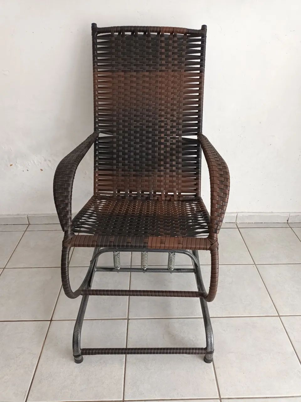 Cadeira De Balanço Adulto ( NOVA )120kg 3 Molas  - Foto 2