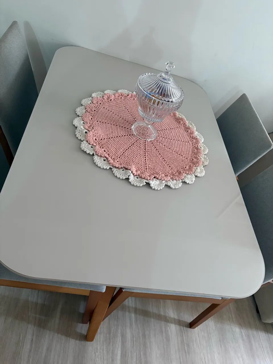 Mesa 4 cadeiras 