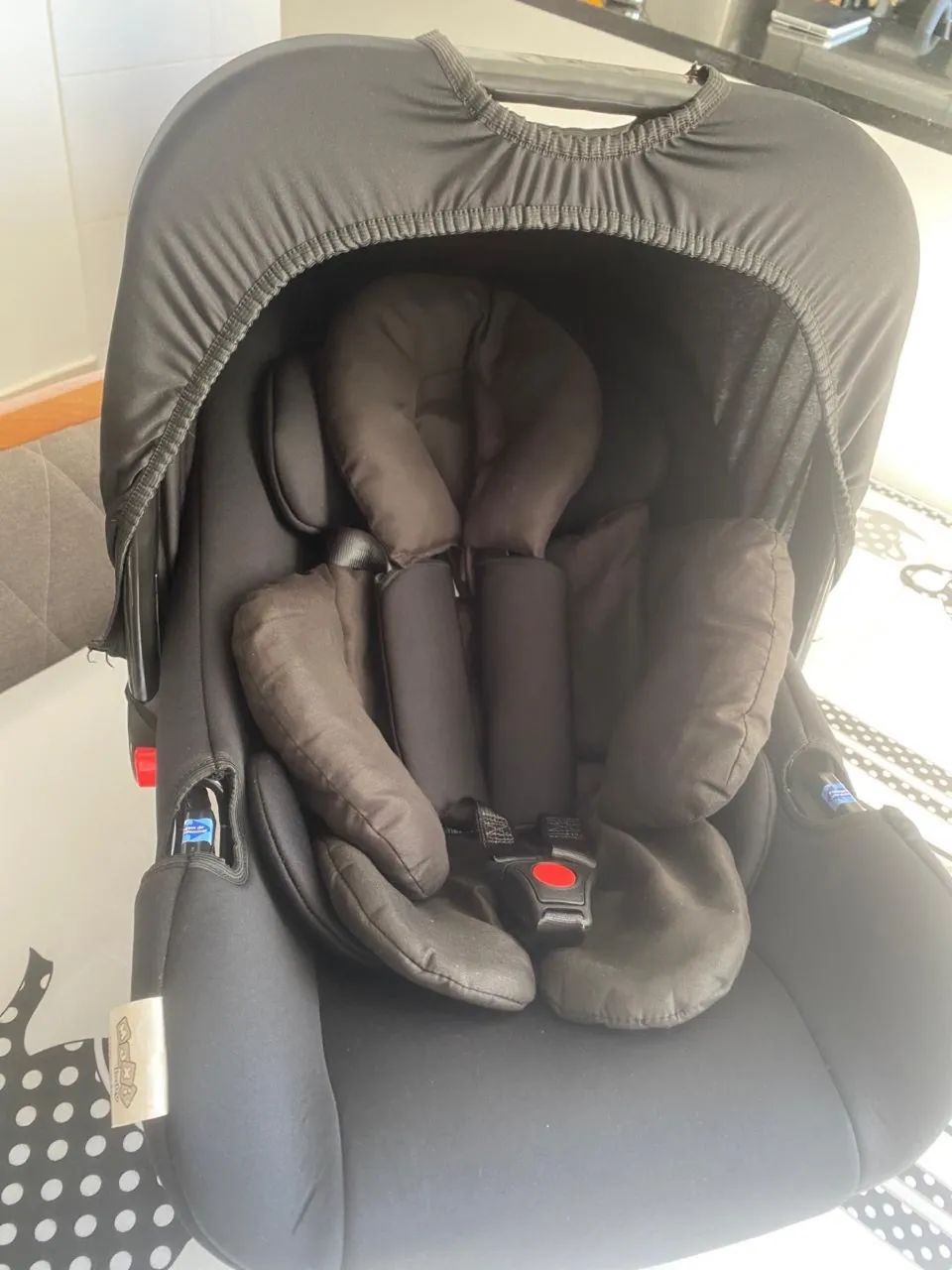 Vendo bebê conforto master black   - Foto 2
