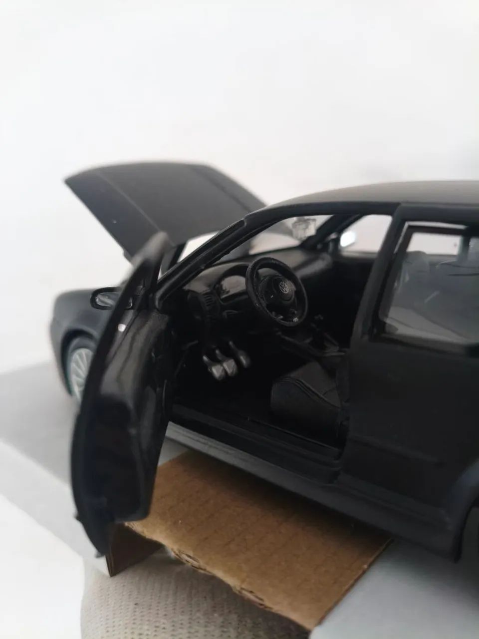 Miniatura Golf R32 escala 1/24 - Foto 2
