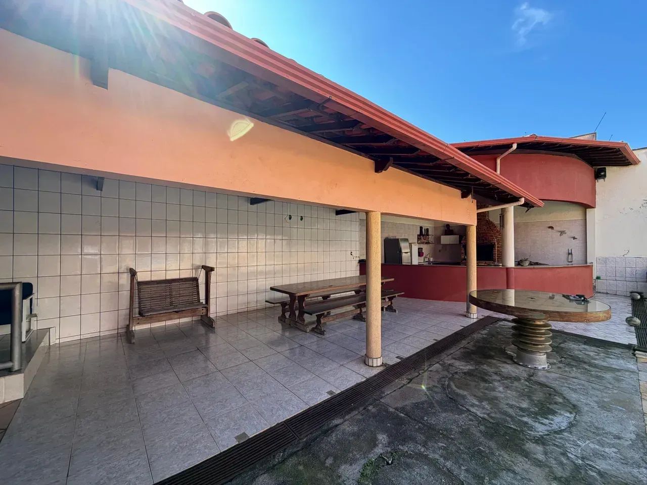 Casa com 4 quartos sendo 1 suíte 4 banheiros 2 vagas - Foto 3