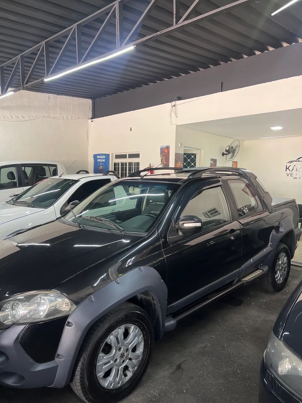 Fiat Strada Adventure1.8/ 1.8 Locker Flex CD 2012 - Foto 4