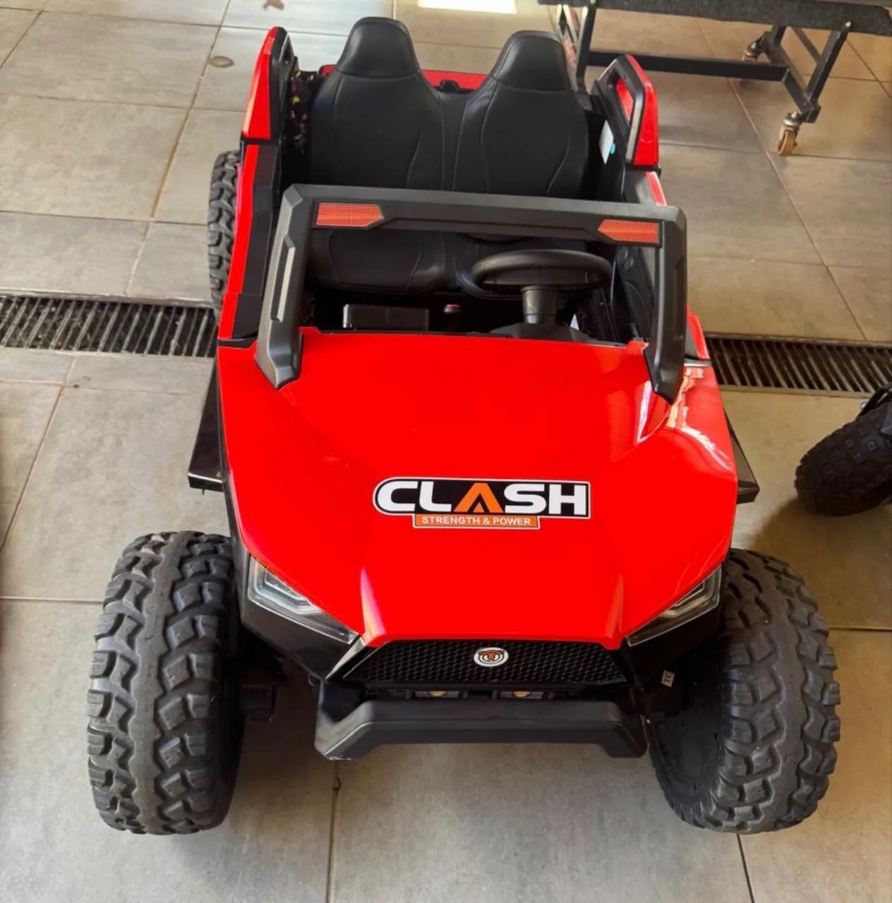 CLASH MINI CARRO ELÉTRICO 