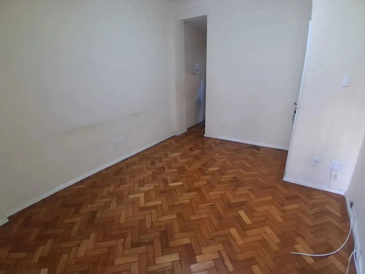 QUARTO E SALA COM DEPENDÊNCIA NO FLAMENGO - Foto 3
