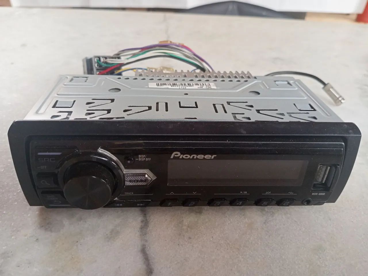 Tape  pionner mvh88ub com  pen drive .