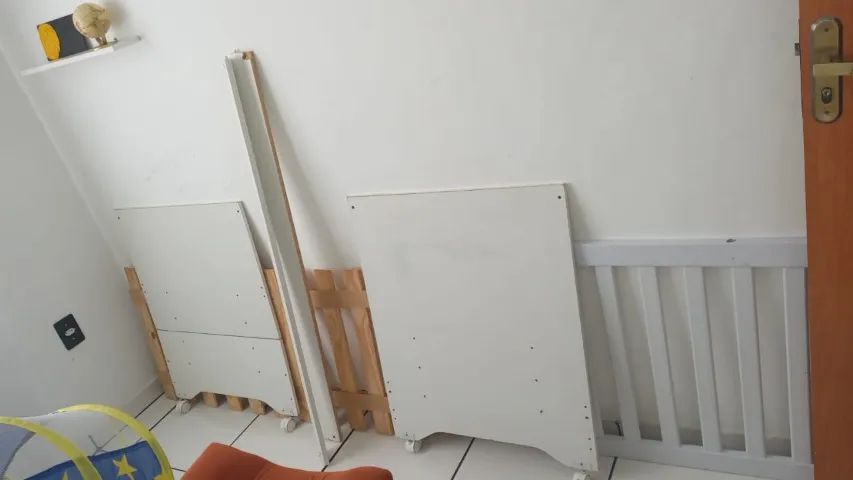 Berço Padrão cama mdf com aste e mosquiteiro 