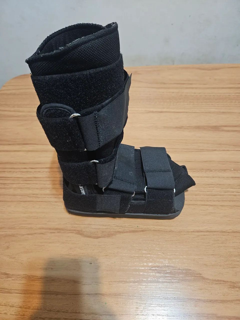 Bota ortopédica imobilizadora Tamanho P - Foto 2