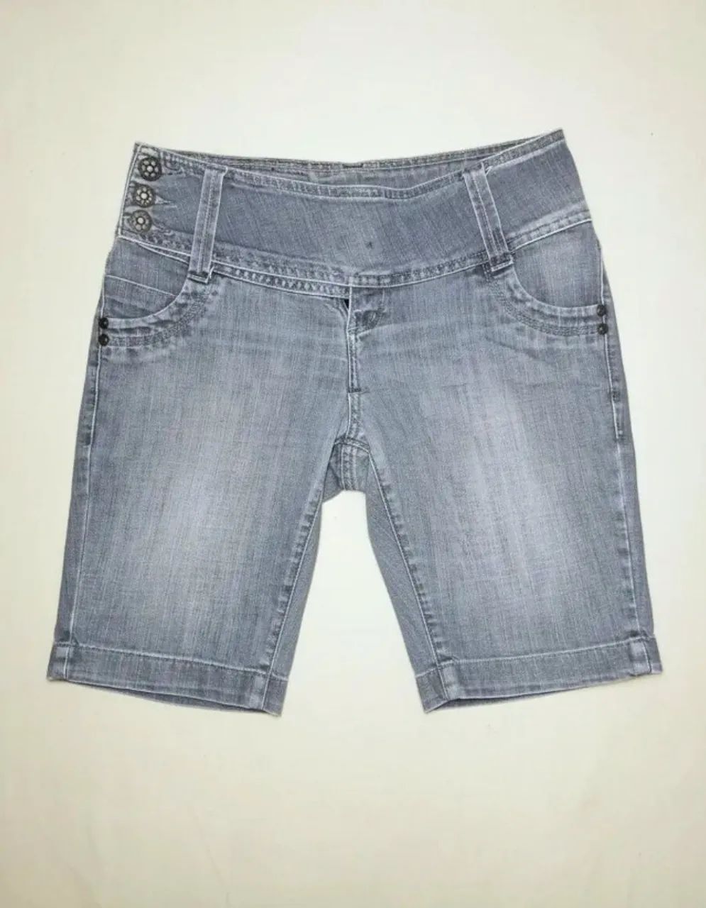 bermuda jeans feminina da marca bivik - Foto 3