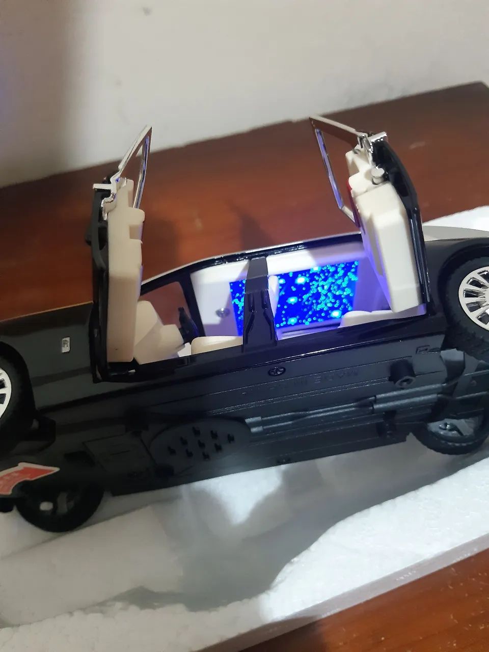 Miniatura Rolls Royce Phanton 1:24 - Foto 4