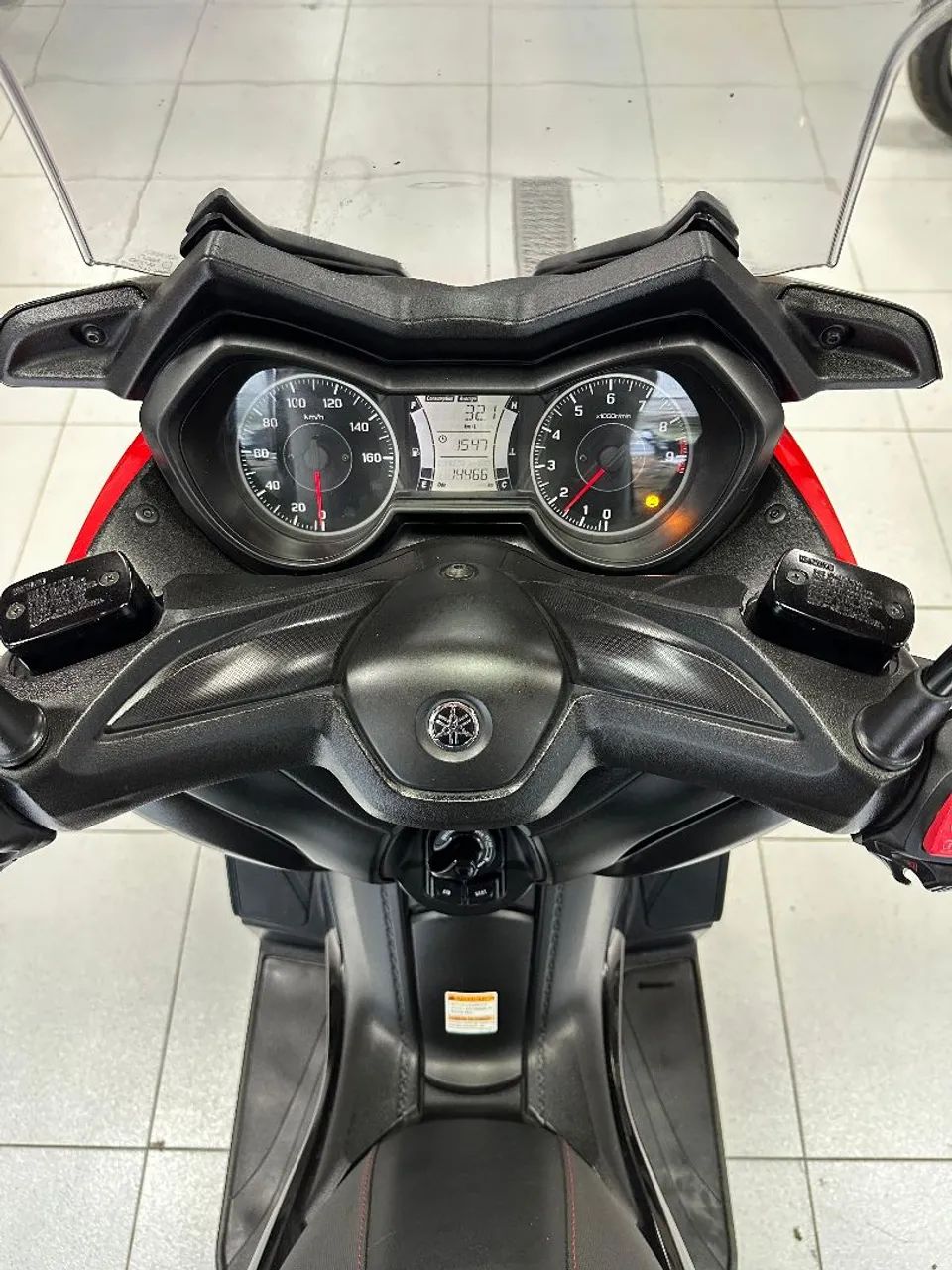 YAMAHA XMAX 250 - Foto 4