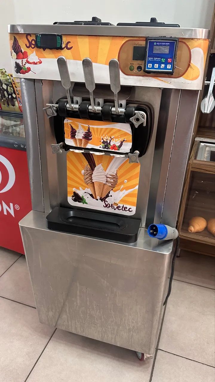 Vendo máquina de sorvete 