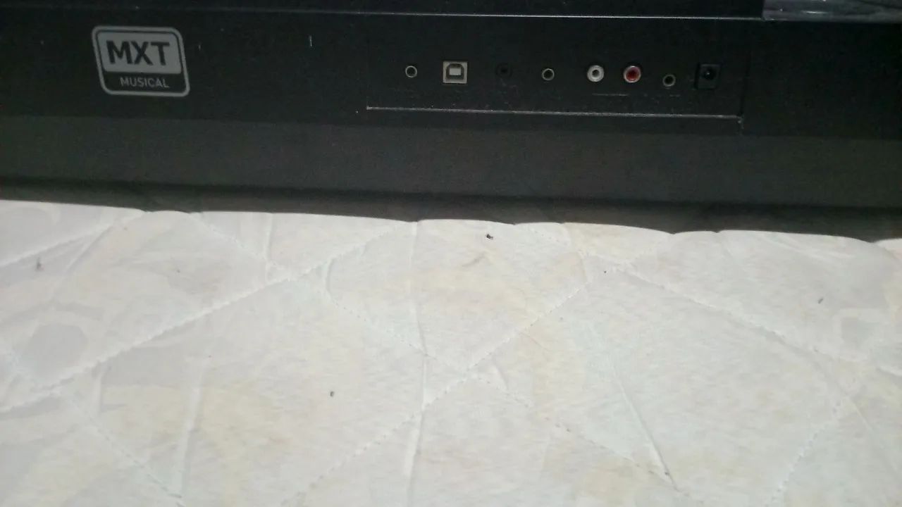 Vendo teclado musical pra sair rápido obs: NAO ENTREGO  - Foto 3