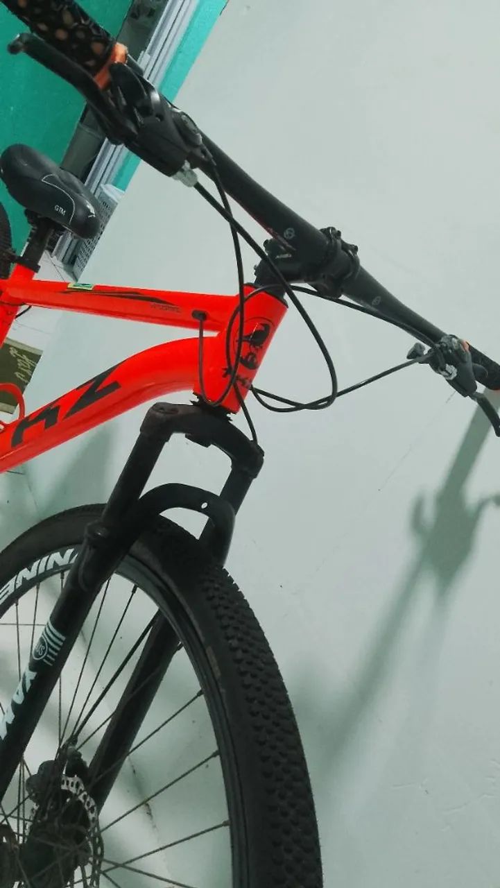 Bicicleta tkz aro 29 - R$750