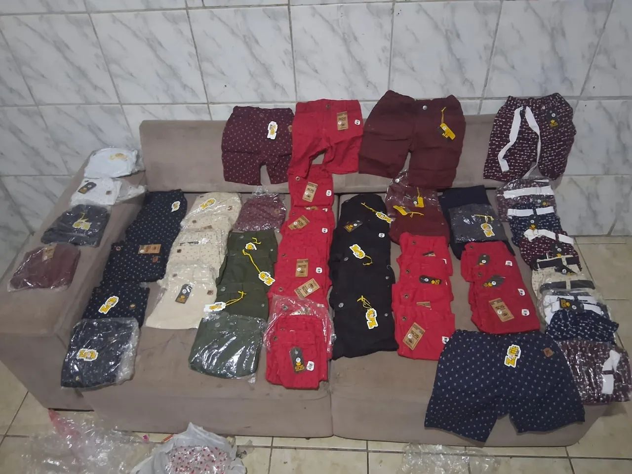 188 peças de roupas crianças  lote  novo