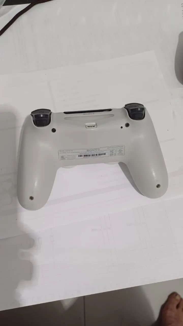 Controles e três jogos para ps4 - Foto 3