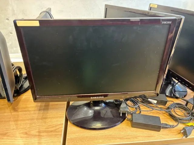 MONITOR SAMSUNG S19C301F - Foto 2