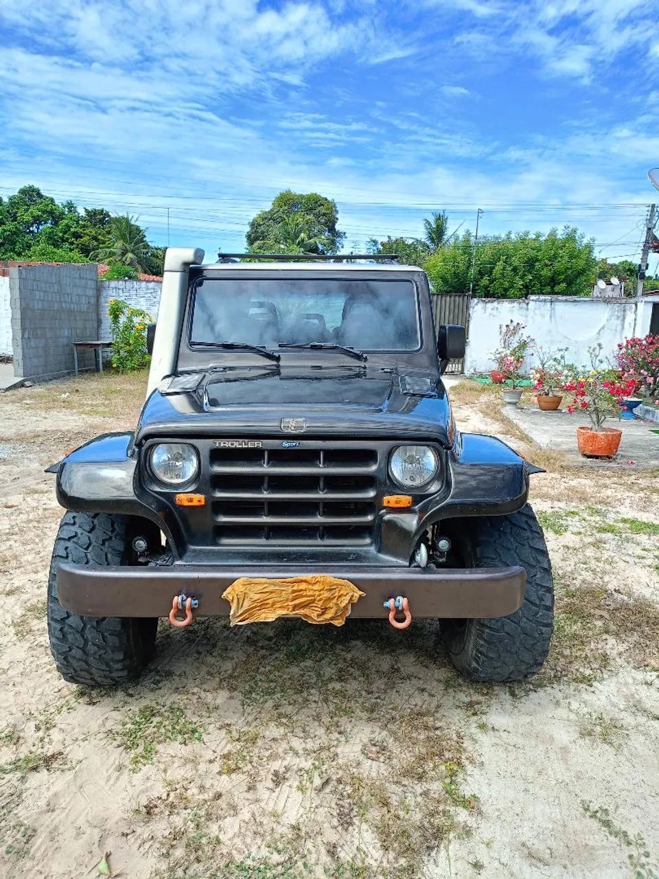 Troller T-4 2004