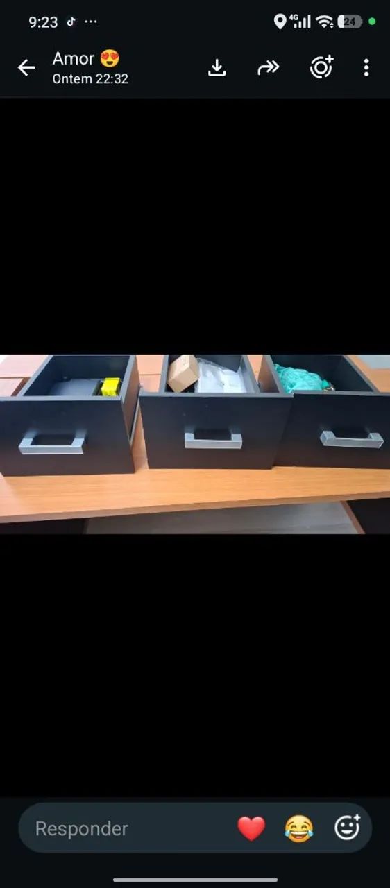 Mesa de madeira ótima pra seu escritório  - Foto 2