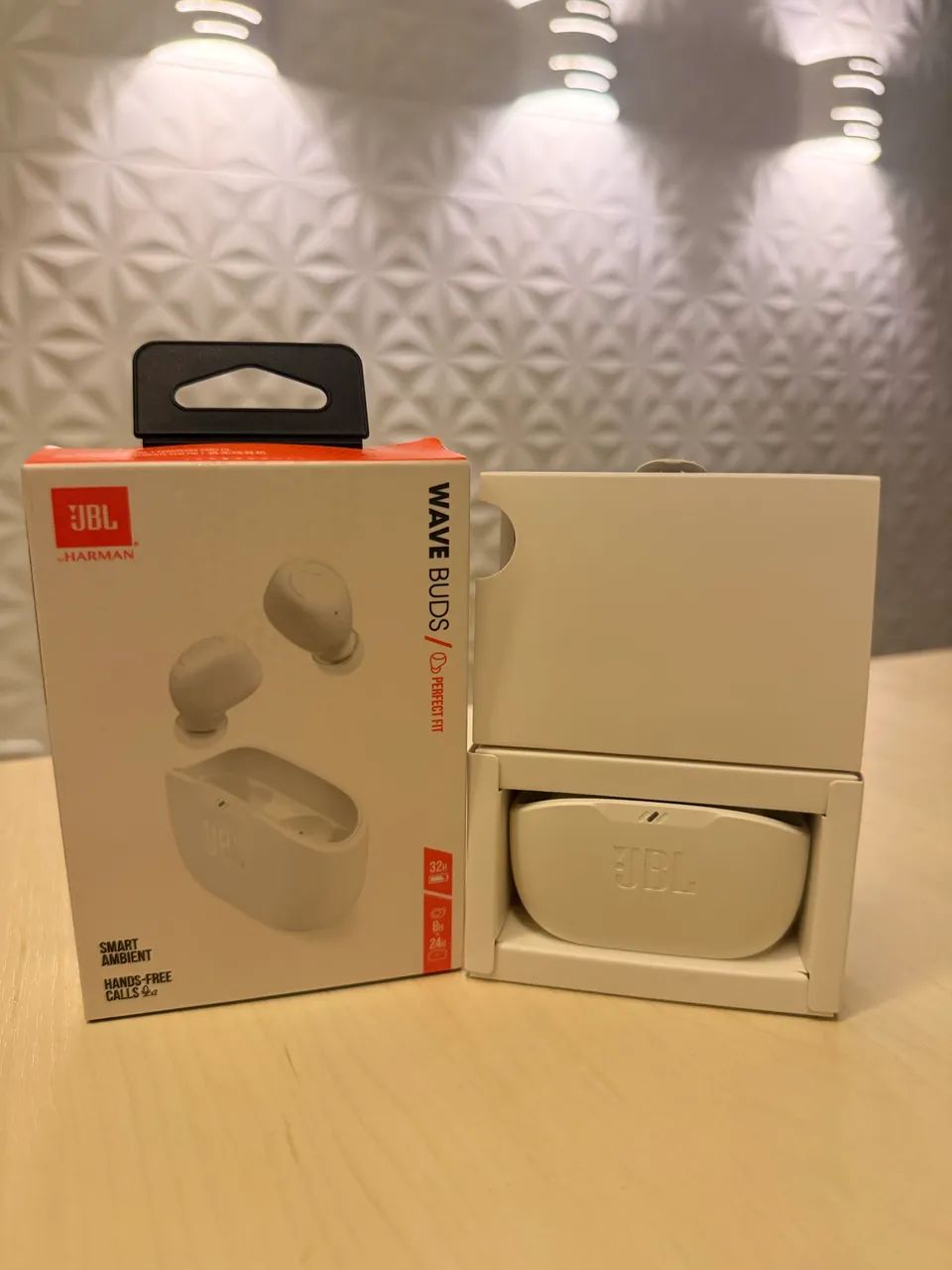 Fone De Ouvido JBL Wave Buds Sem Fio Branco