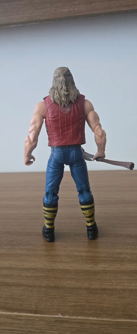 Marvel Legends: Thor "Amor e Trovão" - Foto 2